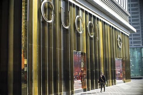 gucci sant antonino indirizzo|La Gucci se ne va dal Ticino .